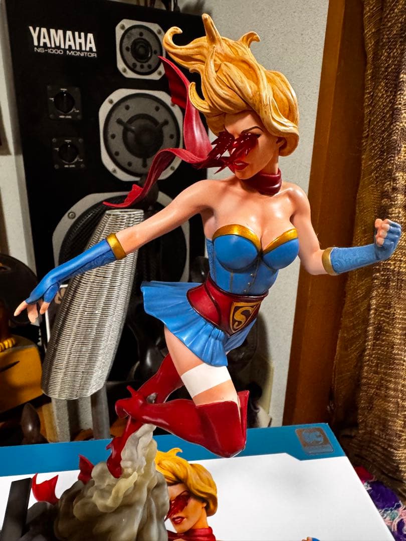 ✴︎安い！✴︎スーパーガール&バットガールDDCCELEBRATION STATUE