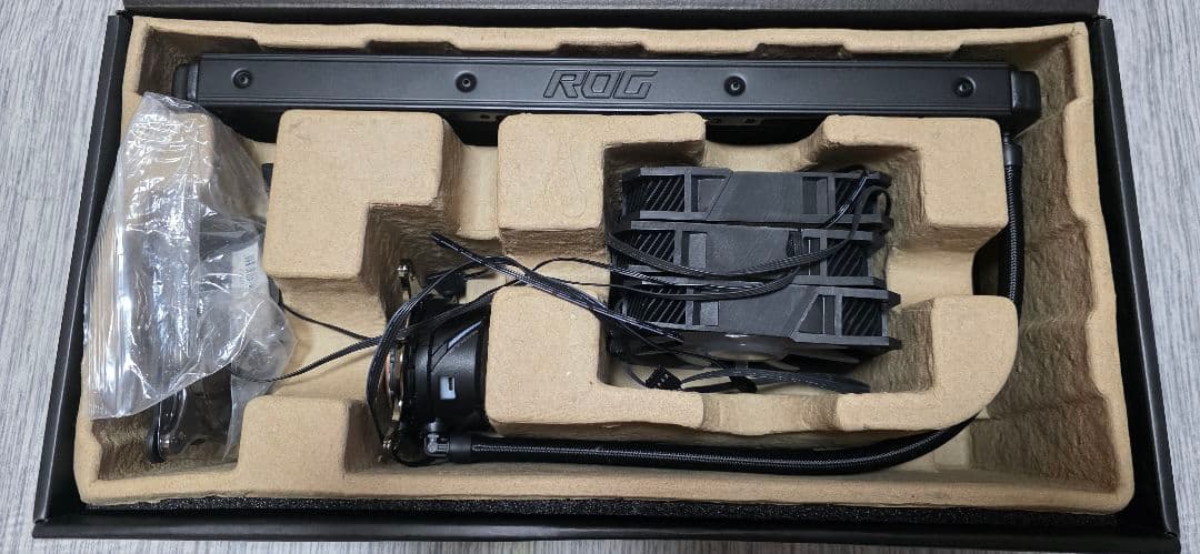 ROG STRIX LC II 360 ARGB 液体CPUクーラー