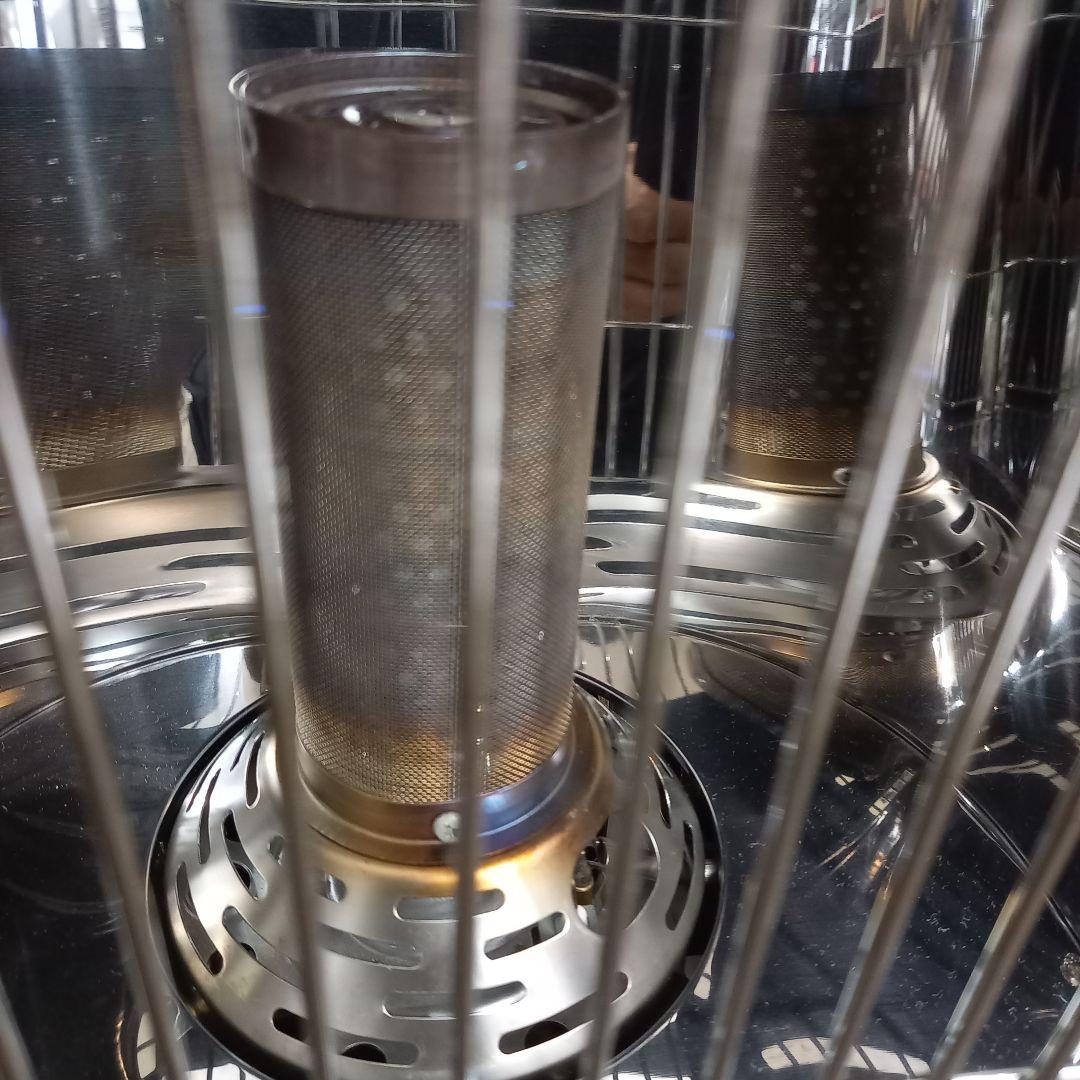 美品 デカ暖　Iwatani カセットガスストーブ CB-STV-DKD