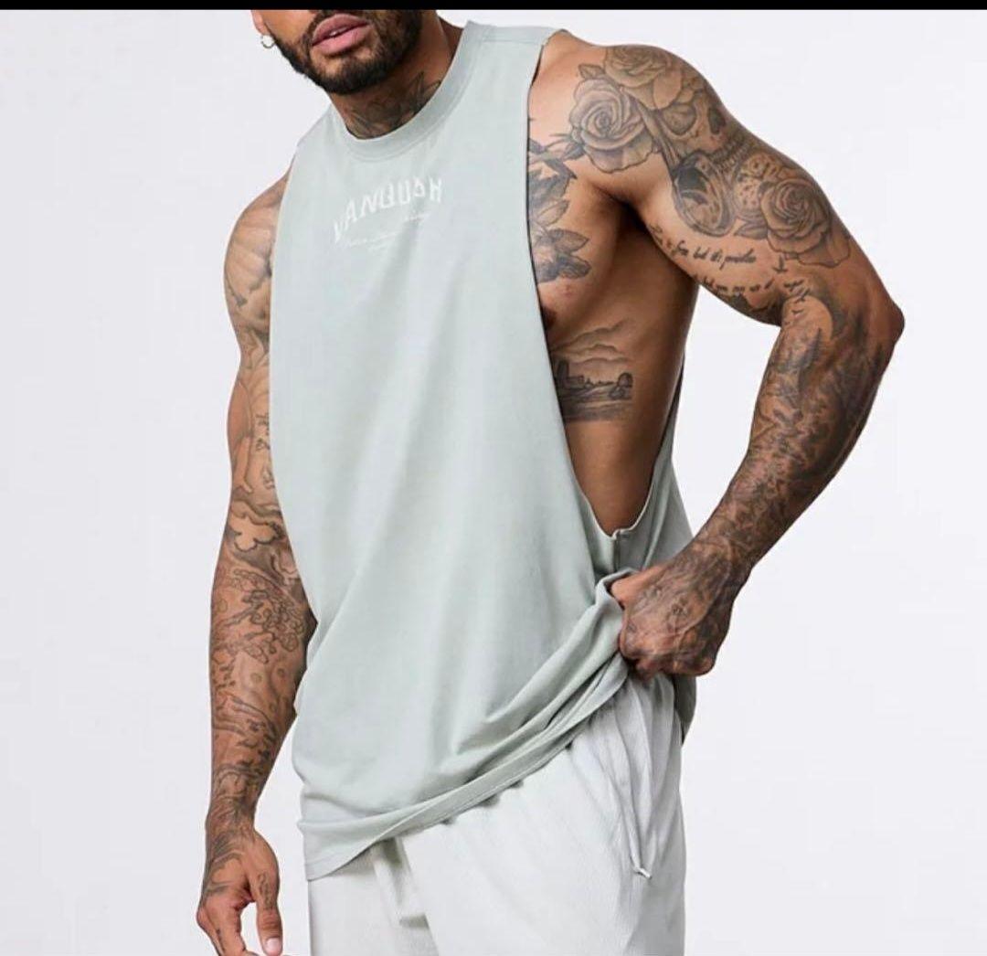 VANQUISH FITNESS タンクトップ、Tシャツセット美品 早い者勝ち!