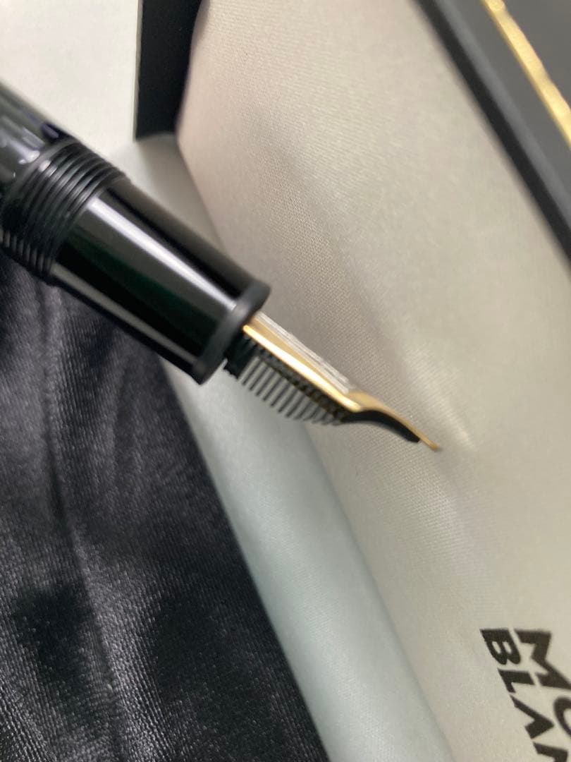 25～30年くらい前のピストン吸入式万年筆　モンブラン