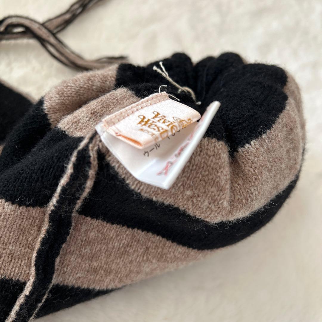 Vivienne Westwood ボンボン付き耳当てニット帽