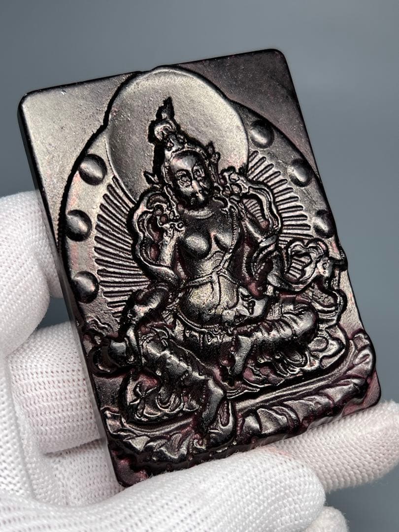 隕石　仏教美術　浮き彫り　不思議の石鉄隕石　アンティーク　縁起物　置物　根付