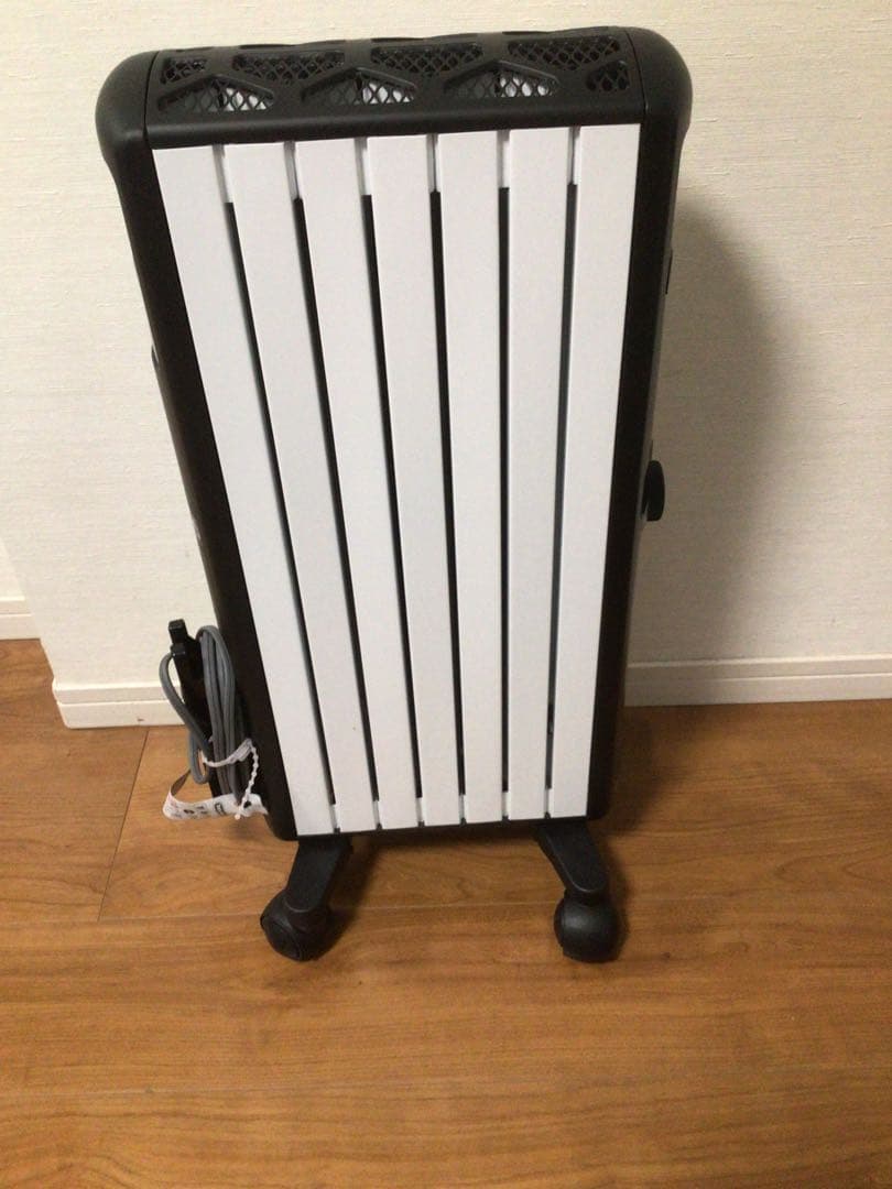 【美品】DeLonghi デロンギ　オイルヒーター MDHU09-BK