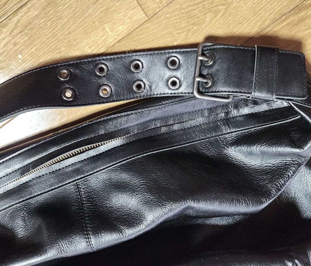 ヨーガンレール　ショルダーバック　レザー　黒