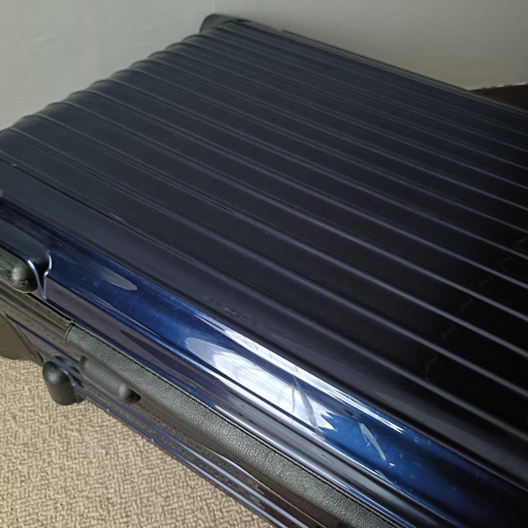 【希少】リモワ エッセンシャルライト ルフトハンザ キャビン グロッシーブルー