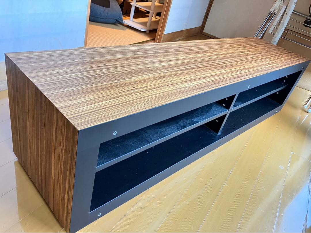 テレビボード　木目調