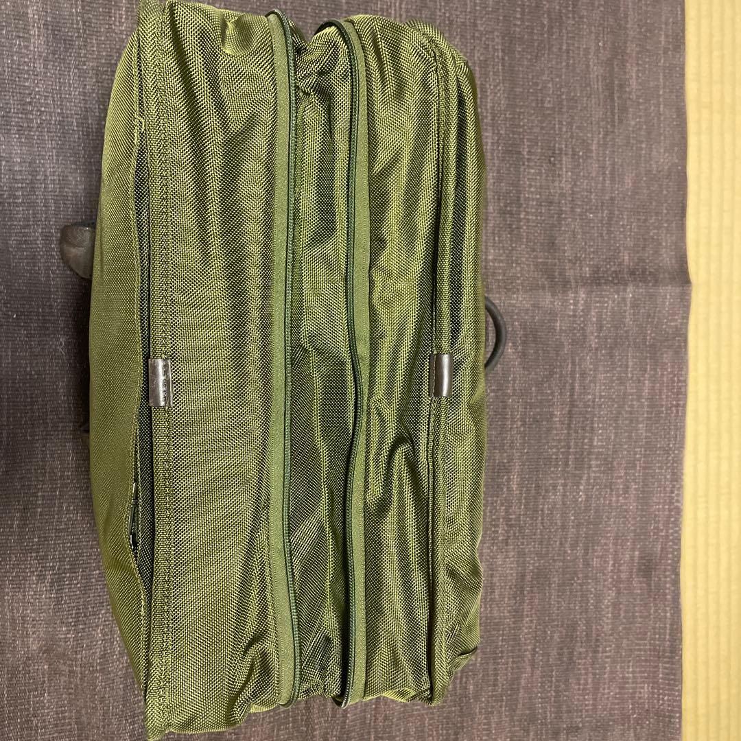 TUMI エクスパンダブル・オーガナイザー・コンピューター・ブリーフ