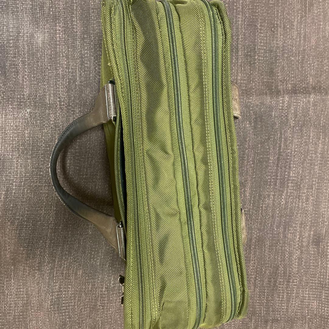 TUMI エクスパンダブル・オーガナイザー・コンピューター・ブリーフ