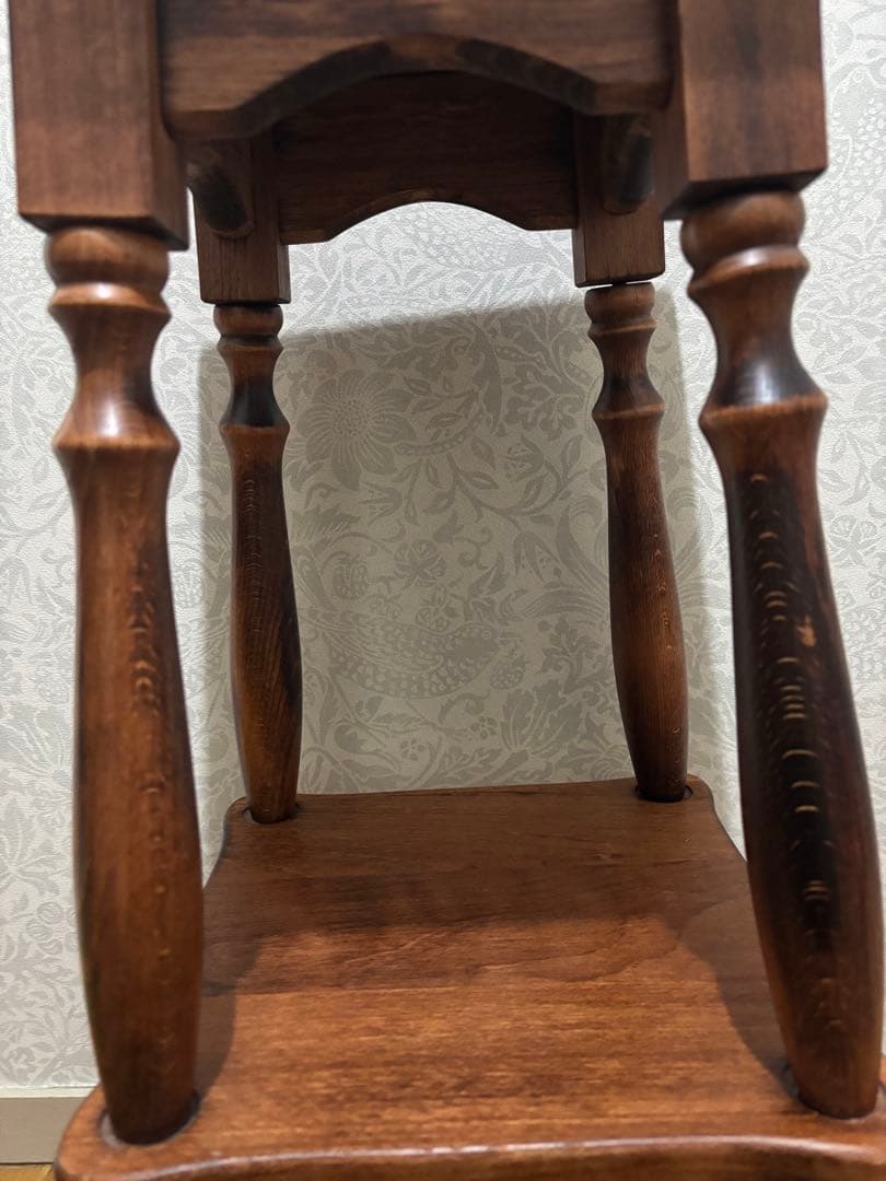 イタリア製＊クラシック木製サイドテーブル