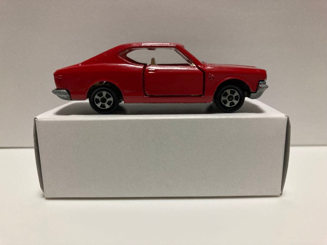 トミカ　日本製　ニュー　コロナ　1700 1Aホイール　赤