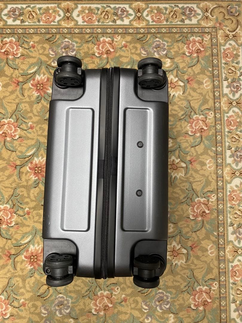 無印良品　バーを自由に調節できる　ハードキャリーケース（７５Ｌ）グレー