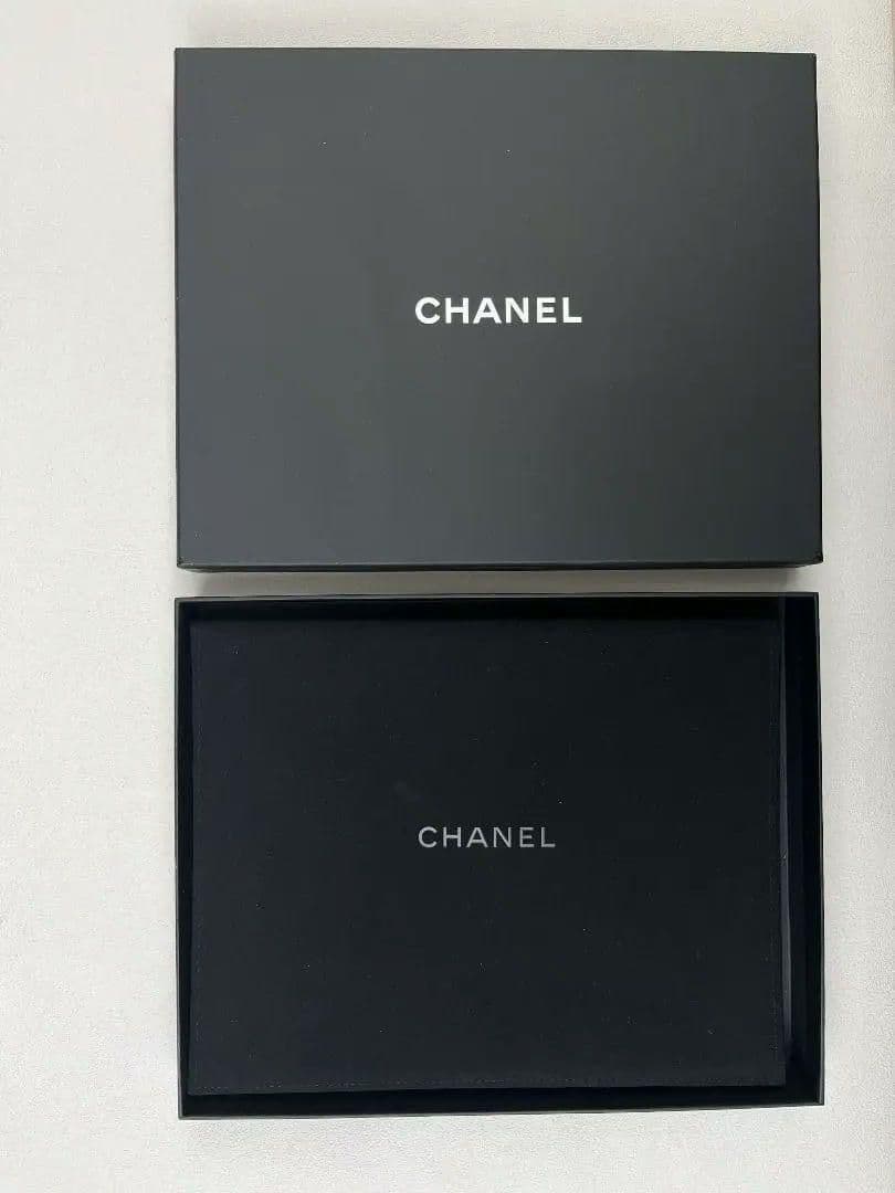 CHANEL ブラック ギフトボックス