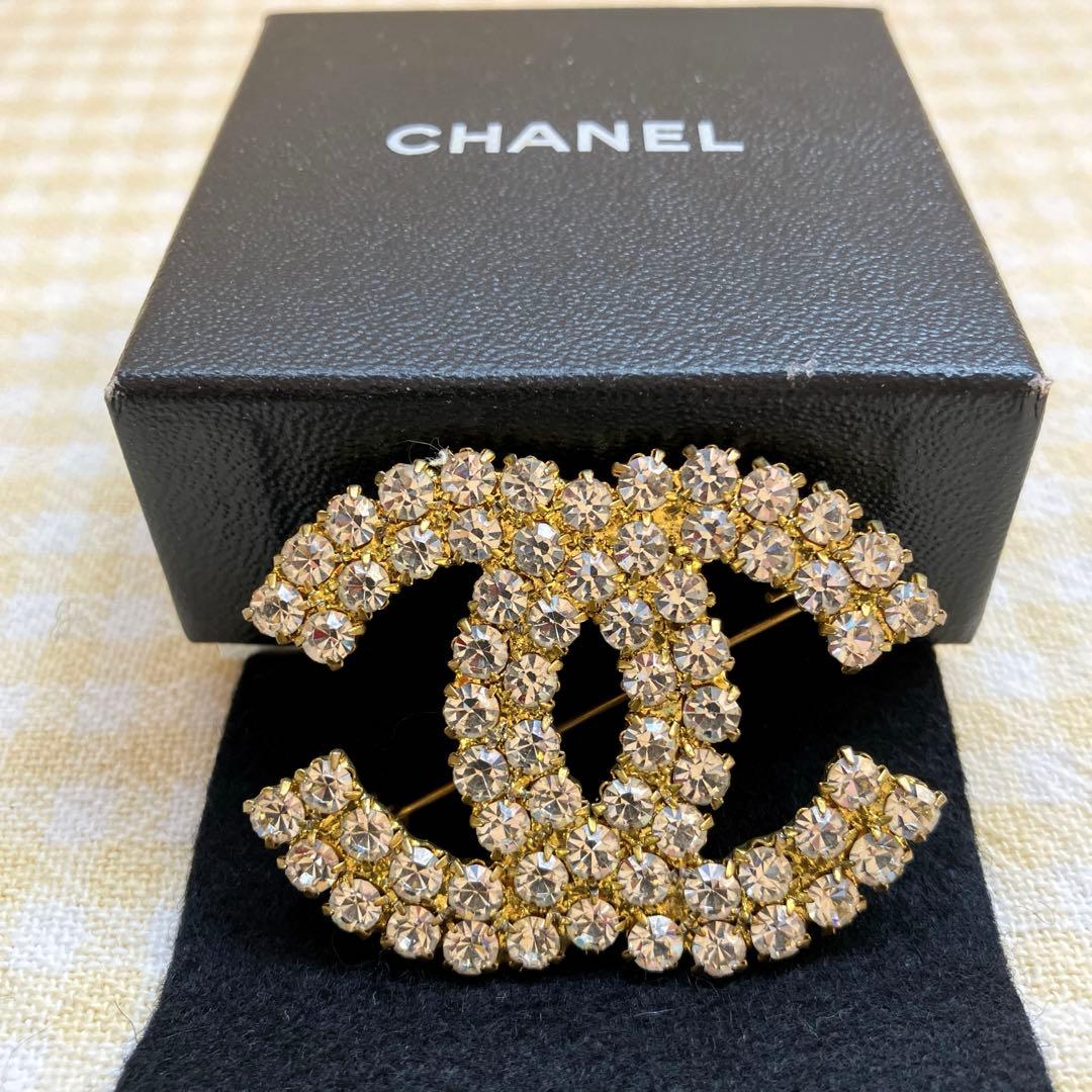 CHANEL ゴールド CCロゴ ブローチ
