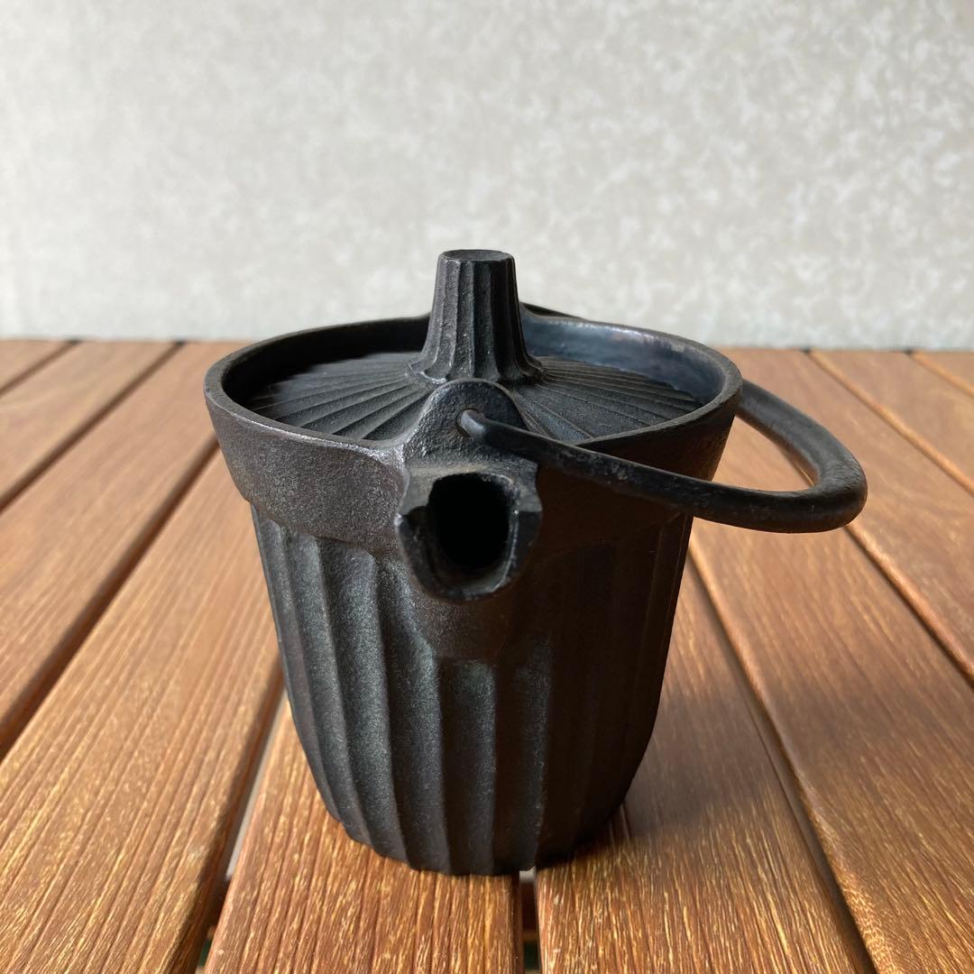昭和レトロ 南部鉄器 鉄製 鋳鉄 鋳物 蛇ノ目 鉄瓶 急須 茶注ぎ ホーロー加工