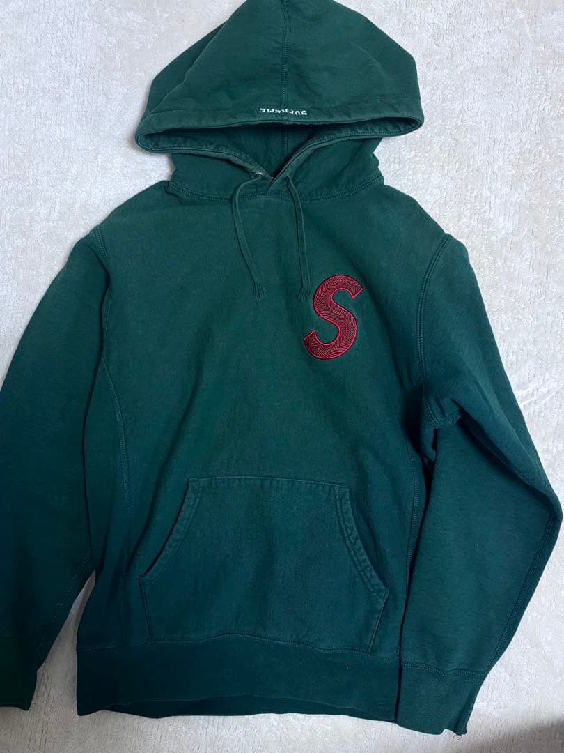 Supreme 18fw Sロゴパーカー