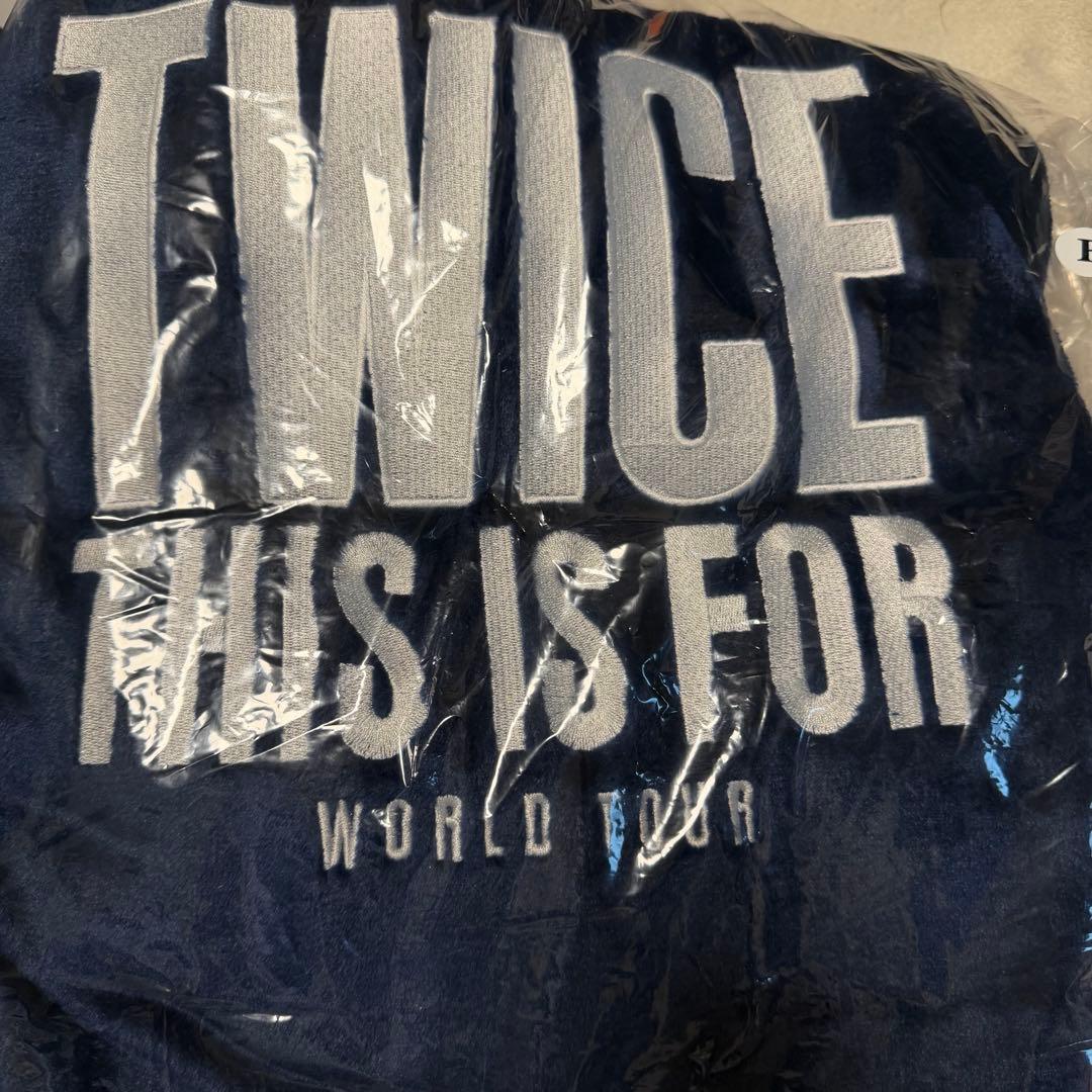 TWICE THIS IS FOR WORLD TOUR ローブ