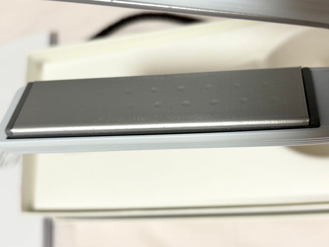 リファ　ストレートアイロン　プロ　ReFa RE-AT 02A ホワイト