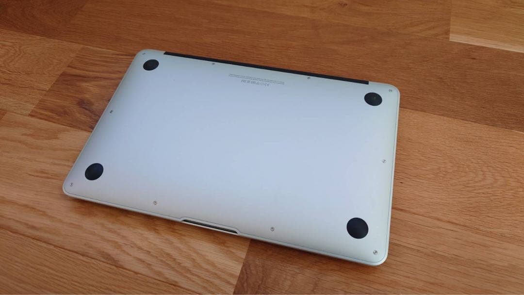 u*u様 macbook air 11inch 2015 8GB 256G