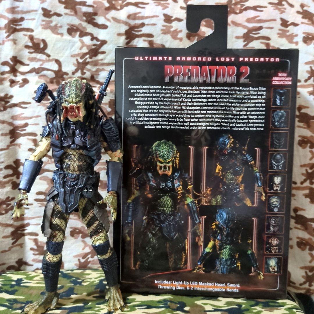 NECA アルティメット•アーマードロスト•プレデター 《中古開封品》