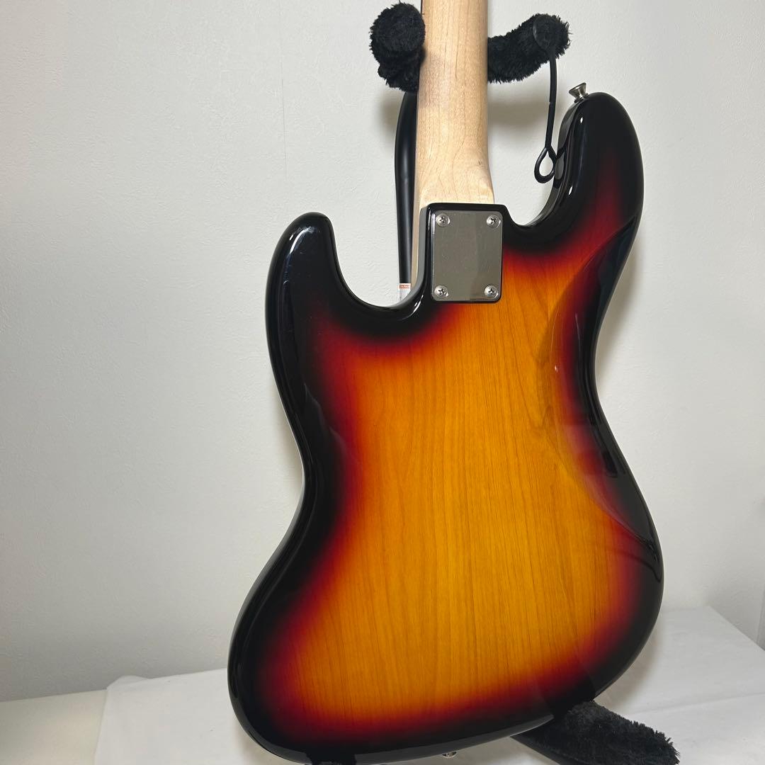 Bacchus サンバースト エレキベース