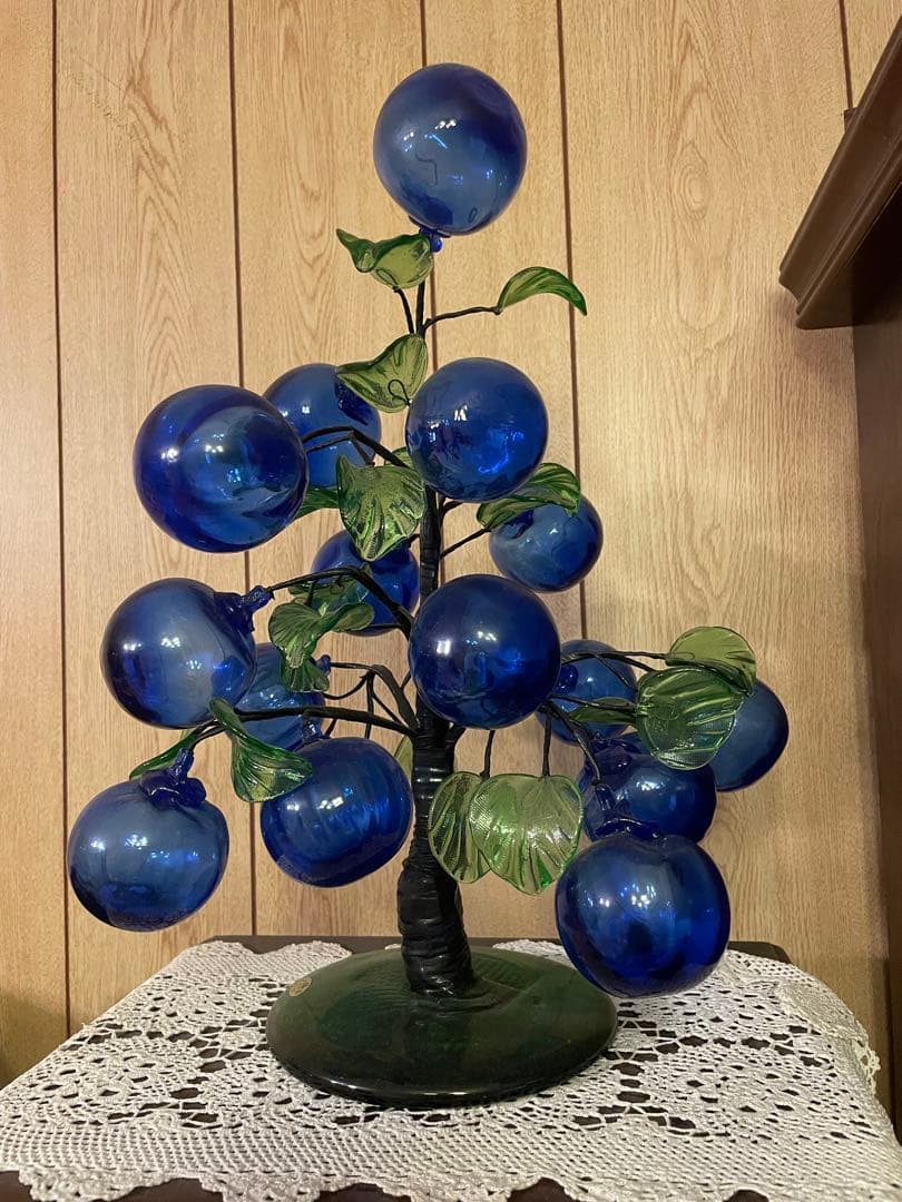 沖縄吹きガラス　青色ガラス果実の装飾木