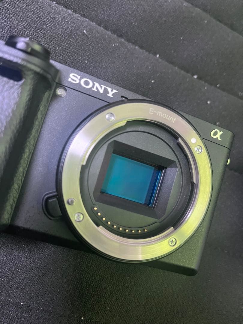 Sony α6300 ミラーレス一眼カメラ 本体とレンズ2本