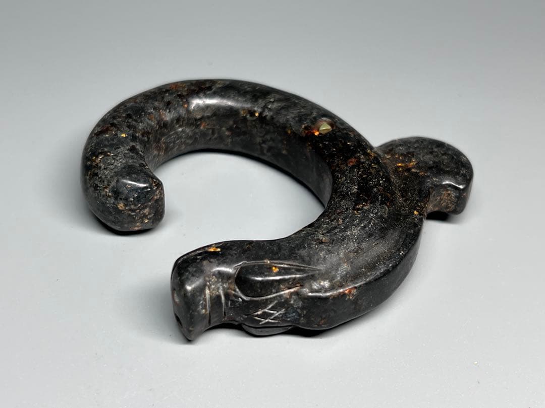 古美術　玉豚竜　紅山文化　C型玉礼器　祭祀器　根付　お守り　石鉄隕石磁石に反応有