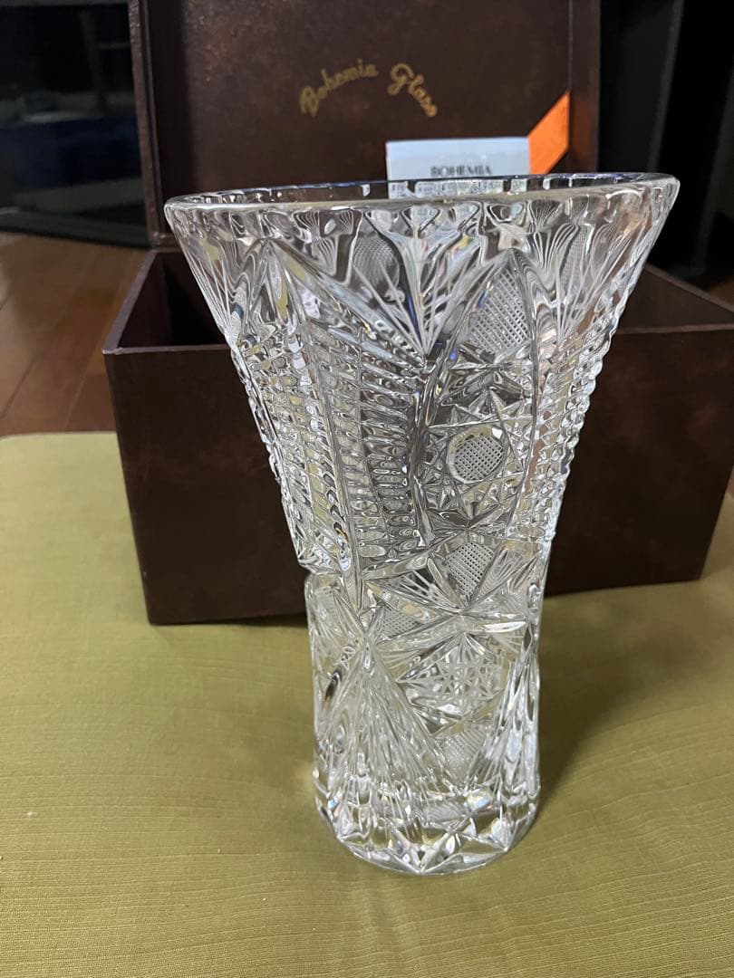 ボヘミアクリスタルガラス フラワーベース 高さ約25cm 値下げしました
