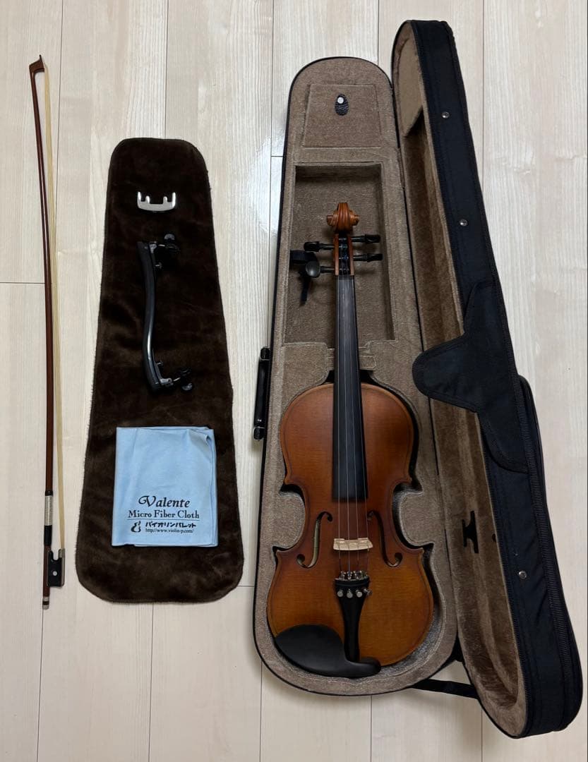 バイオリン 4/4 ハルシュタット v-12本体 ケース付き 消音器