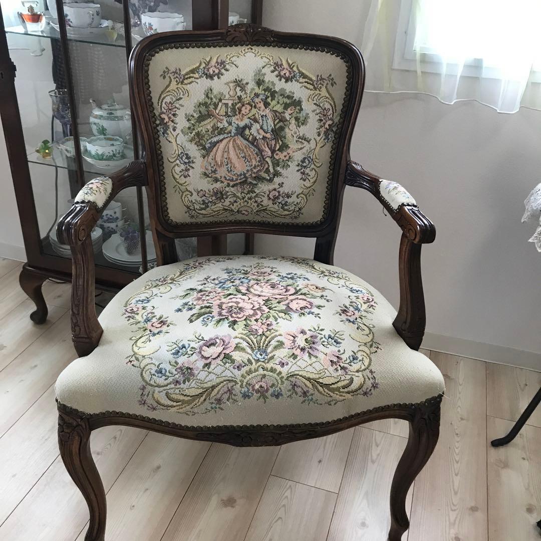 フランス　アンティーク肘掛け椅子