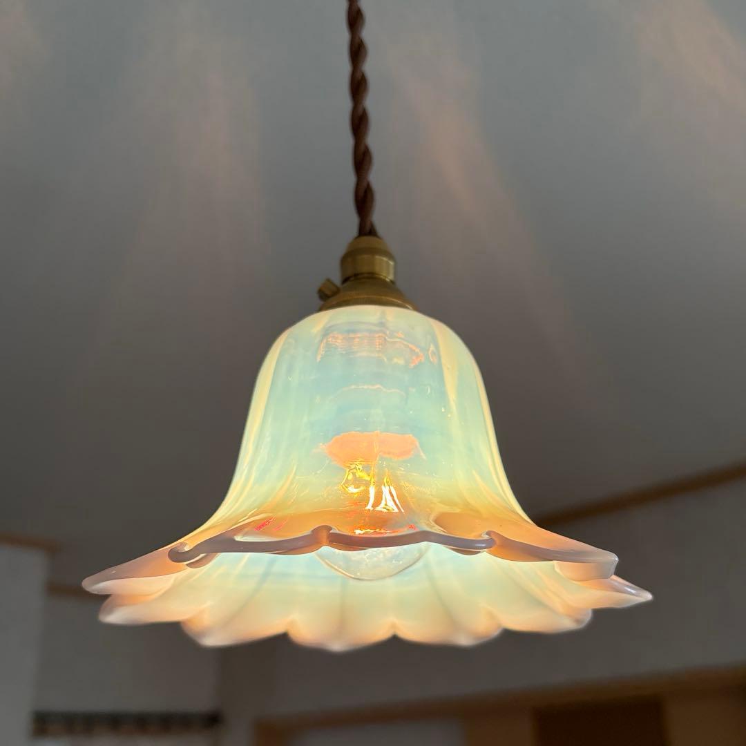 専用。フランスアンティーク　オパールセントガラスシェード　ペンダントランプ