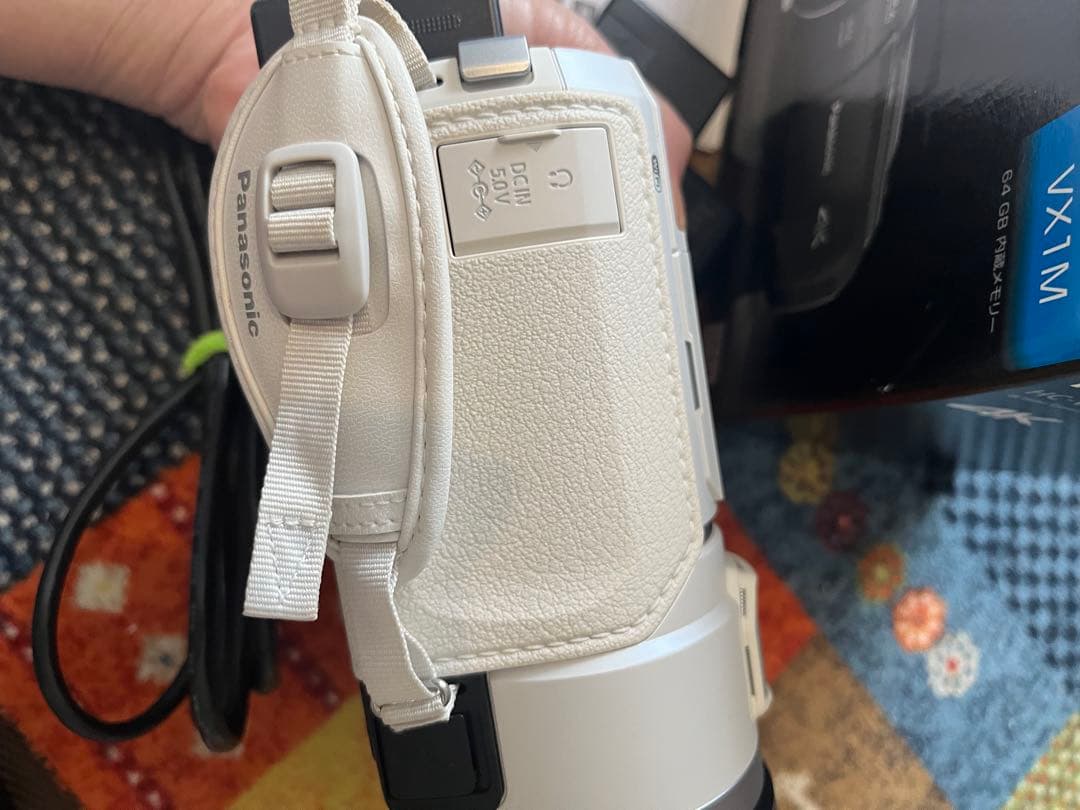 Panasonic HC-VX1M 4Kビデオカメラ ホワイト