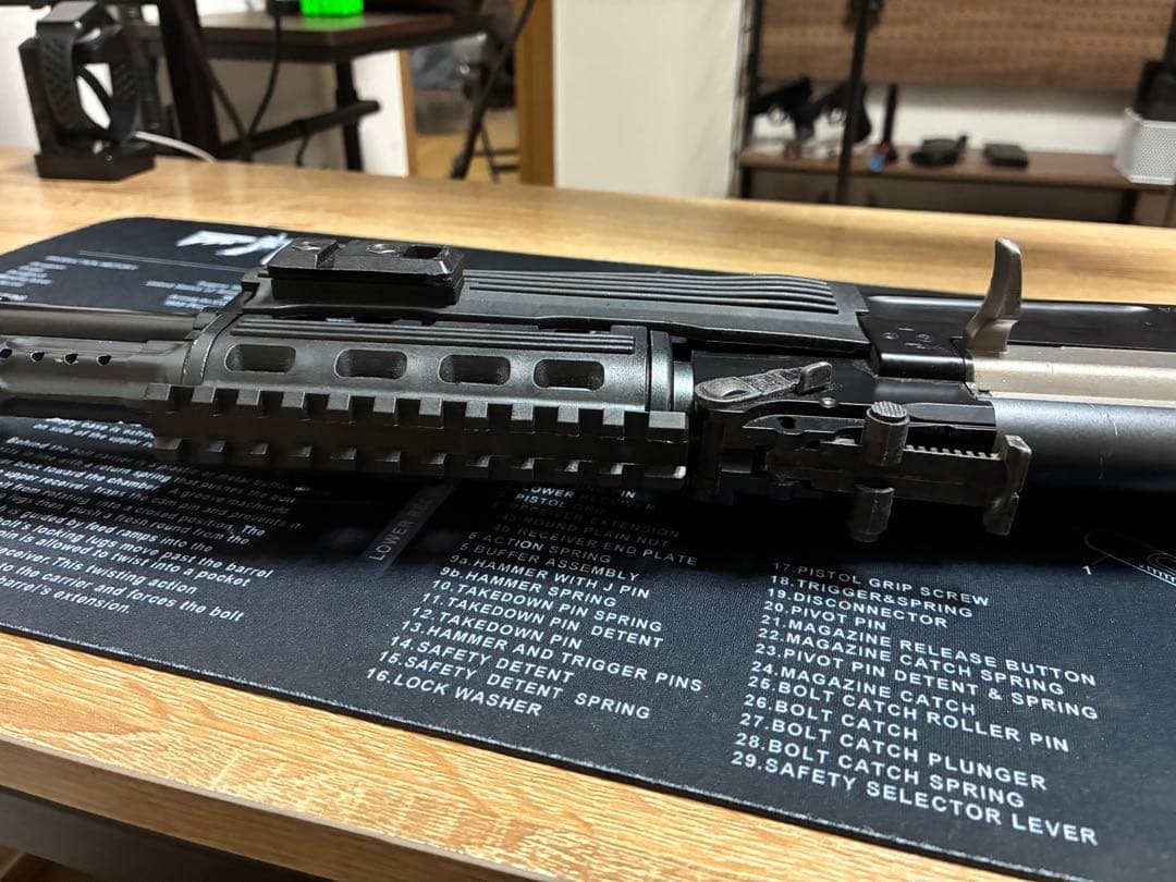 東京マルイ スタンダード電動ガン AK47 タクティカルカスタム マガジン2本付
