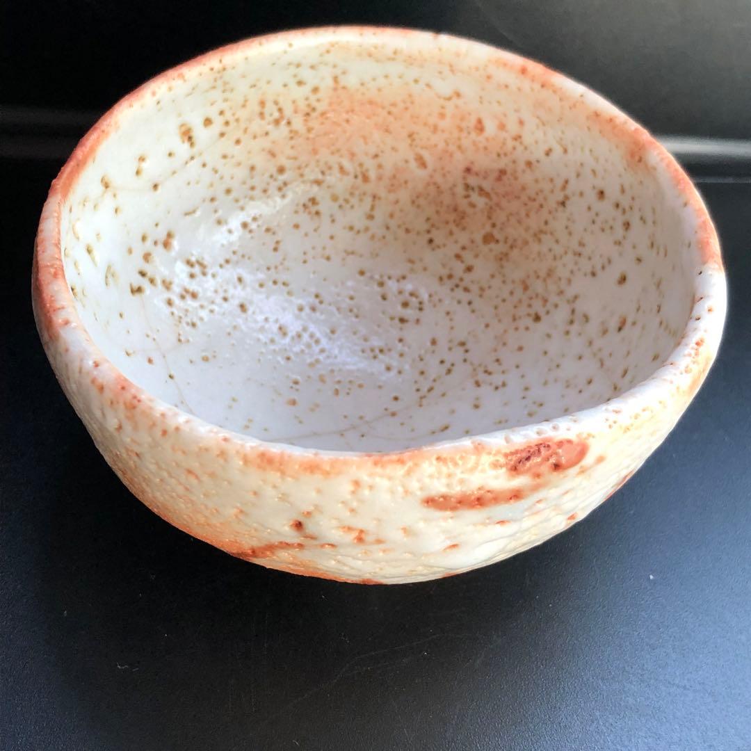 美しい古美術◆蔵から謎の紋様が描かれた小さくて可愛らしい抹茶茶碗が出て来た。