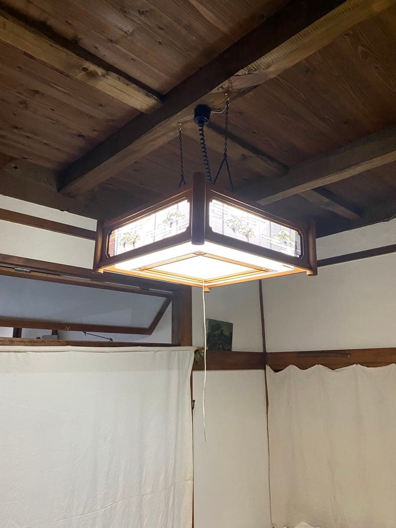 和風 吊り下げ照明 乳白アクリル×木枠 扇装飾 55cm角 昭和レトロ