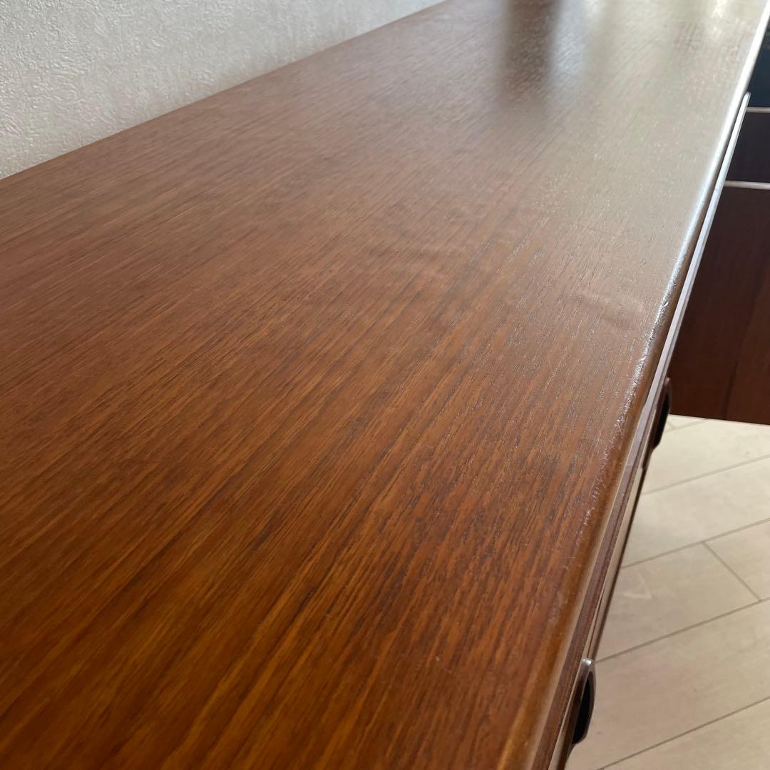 ● ピッツァ　G-PLAN Fresco脚付きサイドボード