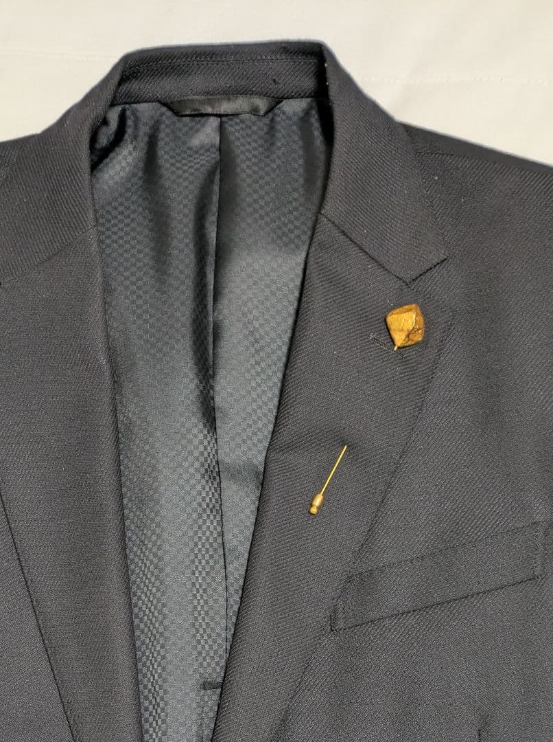 【希少】HERMÈS エルメス　岩石モチーフ　ゴールドピンブローチ