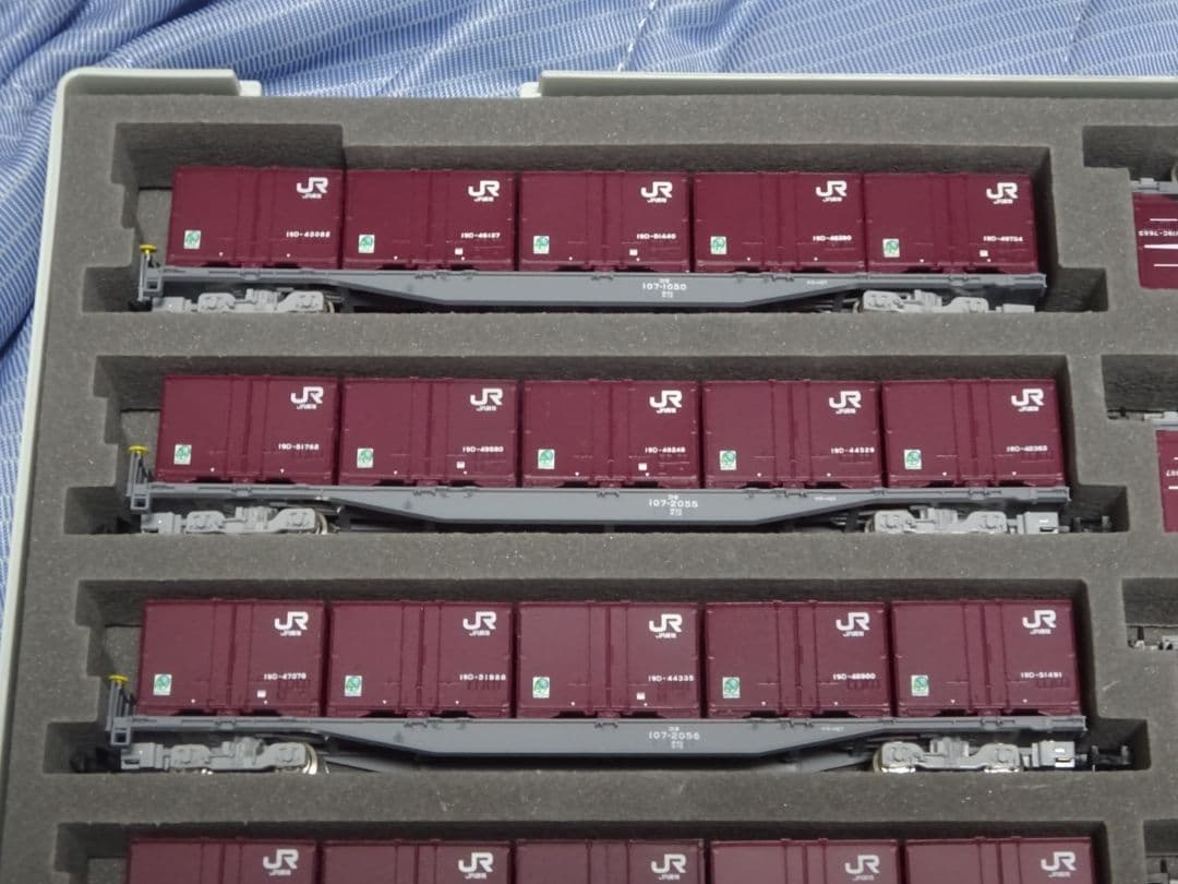 トミックス製コキ107と紫色コンテナセット