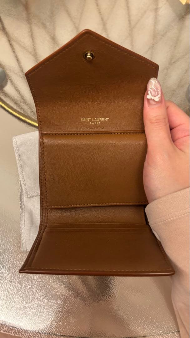 YSL ブラウンレザー キルティング三つ折り財布