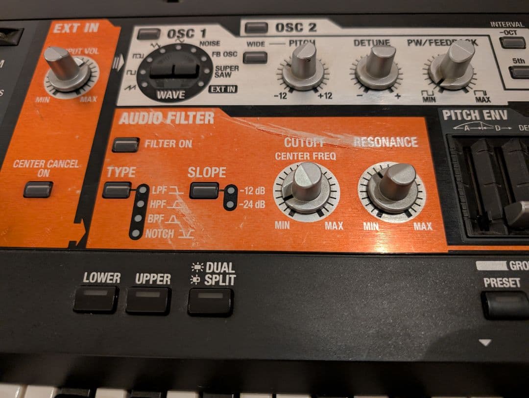 Roland SH-201 シンセサイザー 本体 電源付き 動作品 ノブ欠品あり