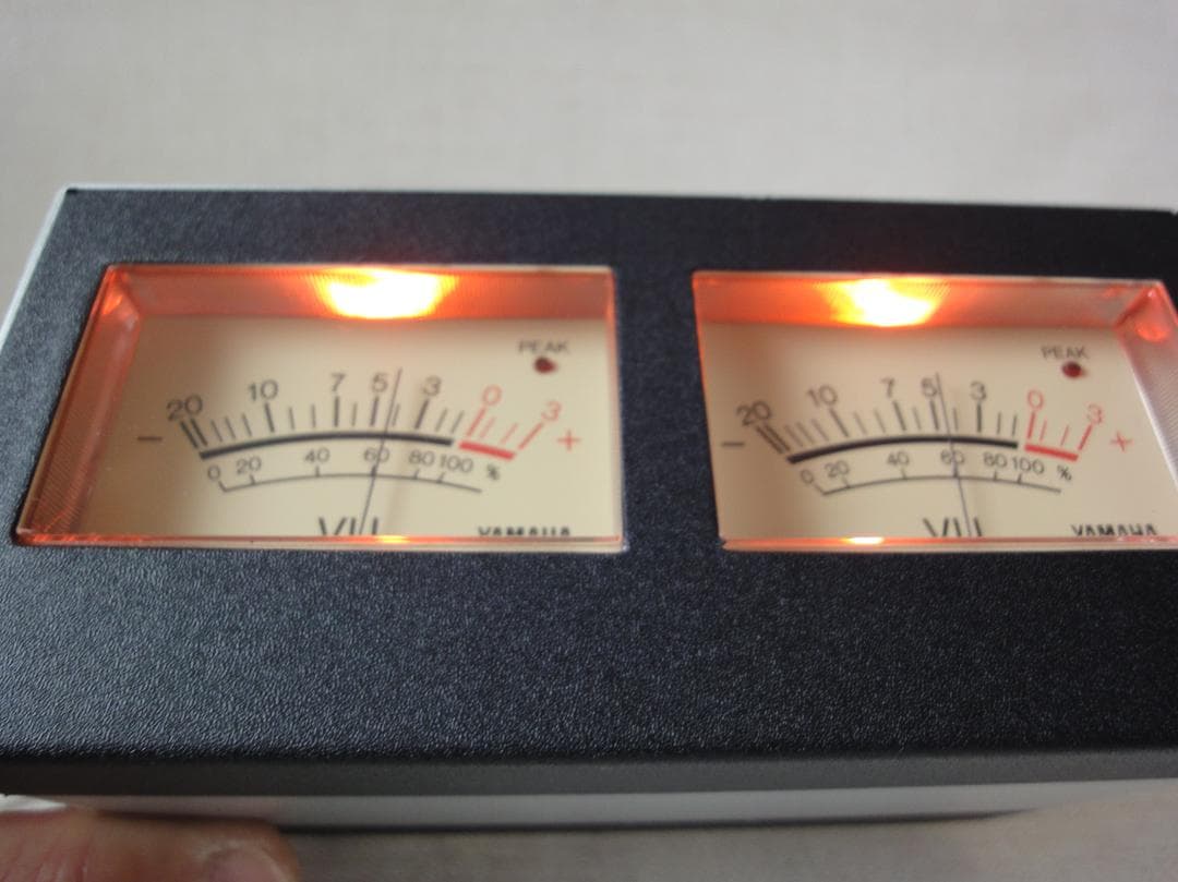 自作ステレオVUメーター198号機（YAMAHAピーク表示付）