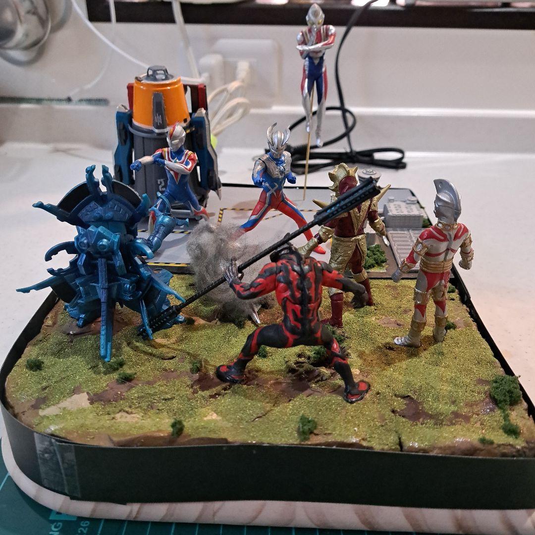 ジオラマ ウルトラマン コスモス・ゼロ・ダイナ