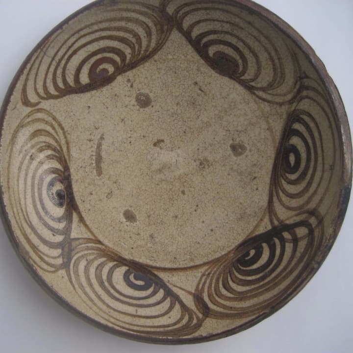 江戸時代の瀬戸の大皿「馬の目]９寸皿ー直径２６.５cm　深さ ６cm）