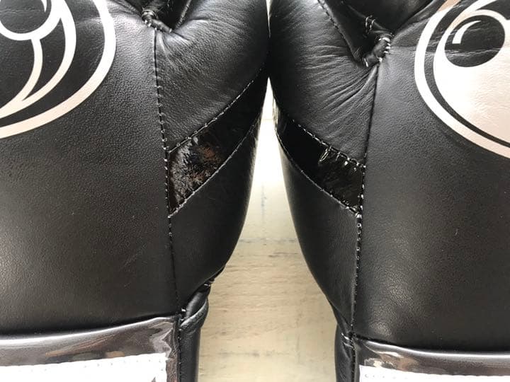 グラント社 GRANT ボクシンググローブ 10oz 「クリード2」モデル