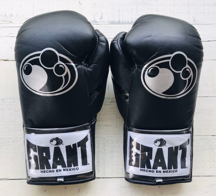 グラント社 GRANT ボクシンググローブ 10oz 「クリード2」モデル