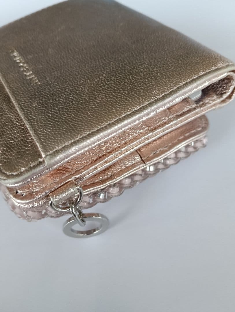 美品　アンテプリマ　二つ折り財布　コンパクト　パール　ピンク