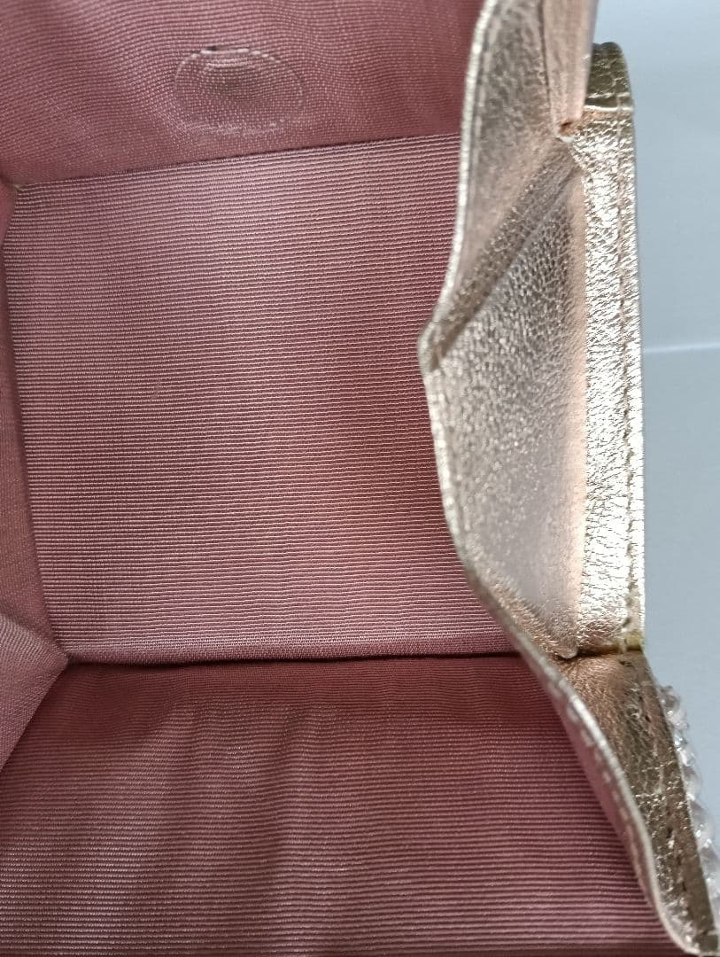 美品　アンテプリマ　二つ折り財布　コンパクト　パール　ピンク