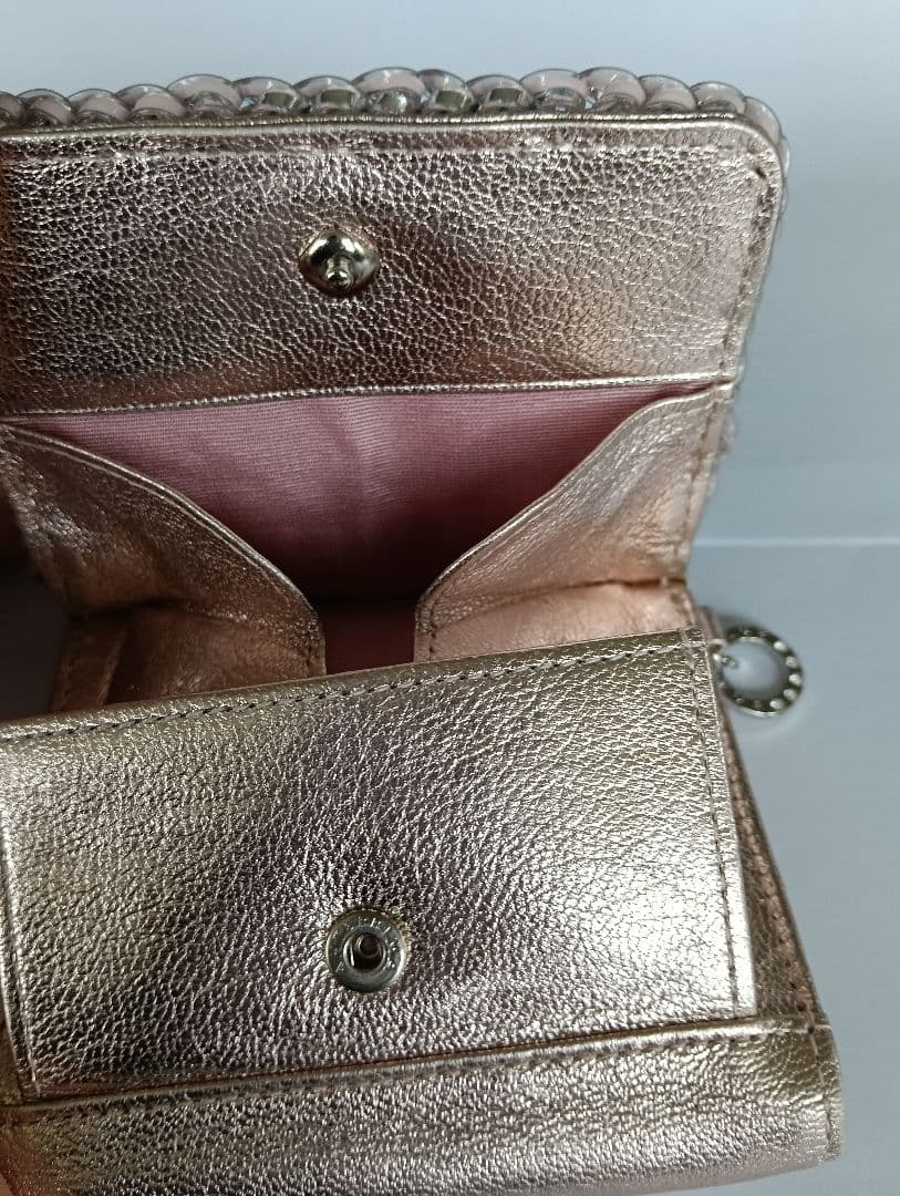 美品　アンテプリマ　二つ折り財布　コンパクト　パール　ピンク