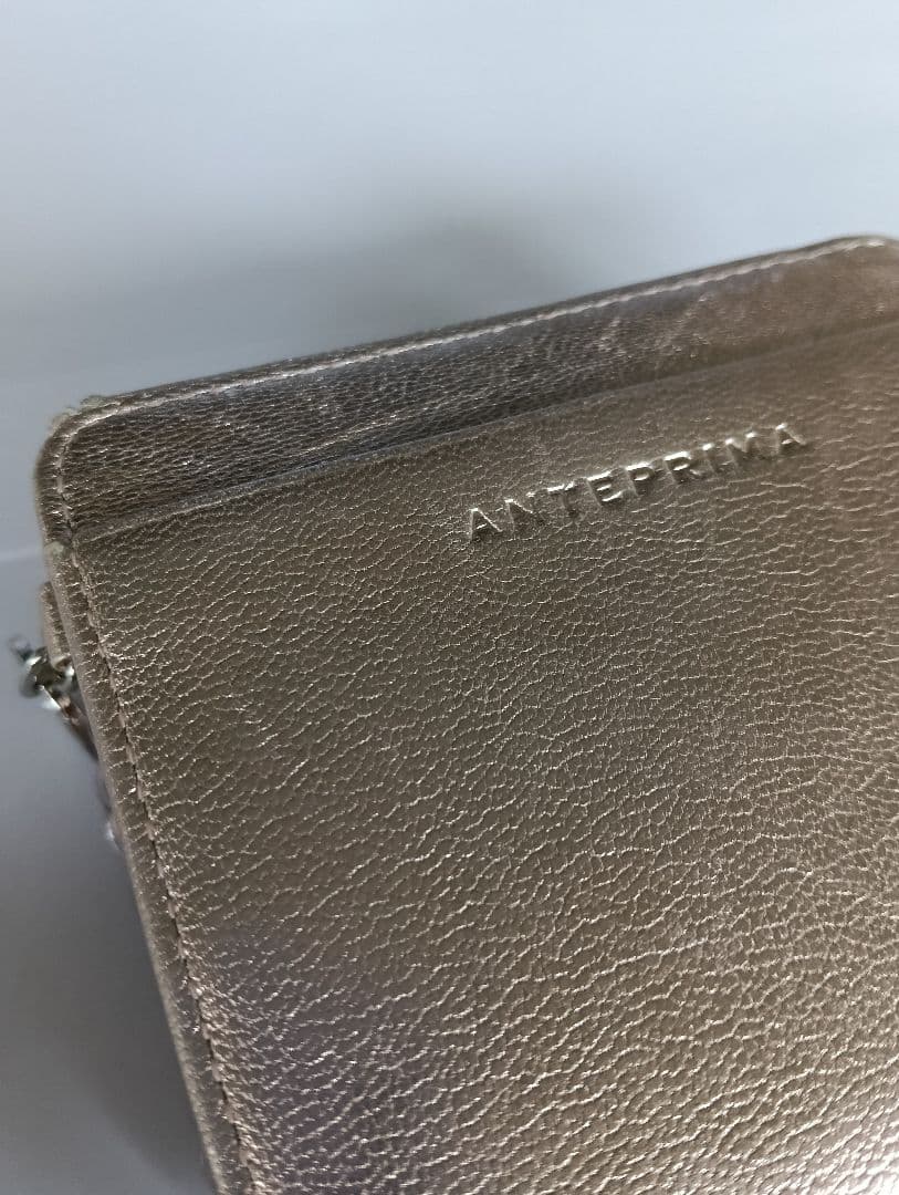 美品　アンテプリマ　二つ折り財布　コンパクト　パール　ピンク